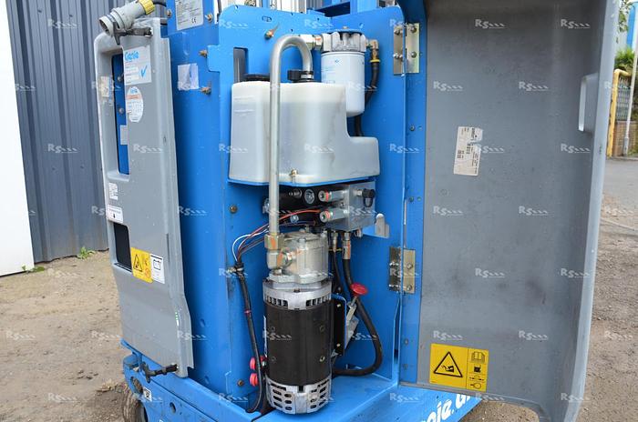 Used GENIE GR-12