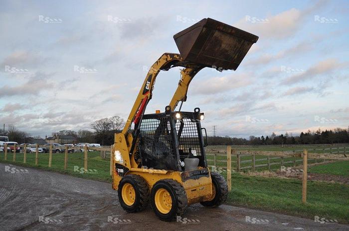 Used CATERPILLAR 216 B3