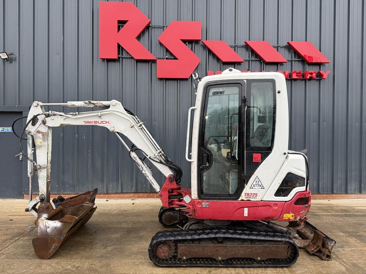 Used Takeuchi TB225 2.4t Mini Excavator