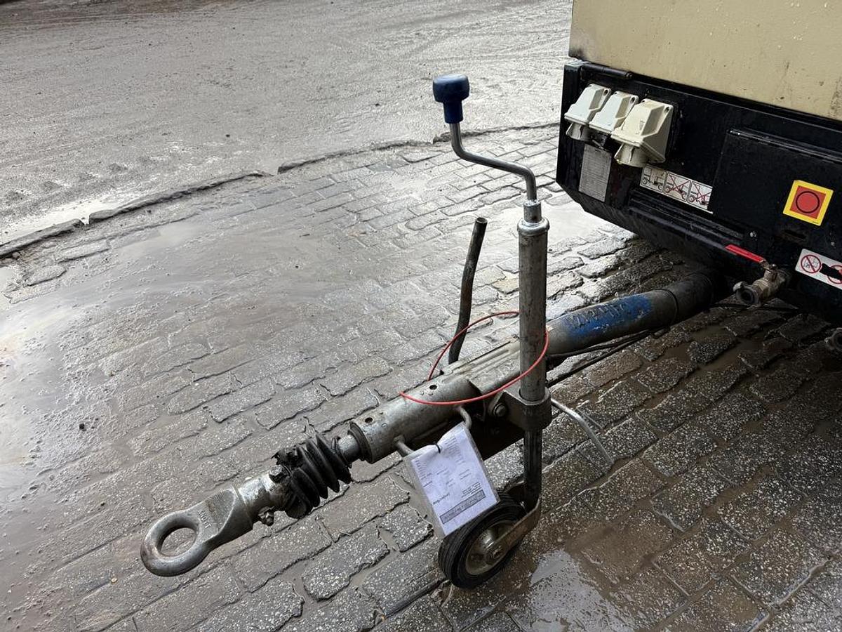 Used Doosan 7/41 4 m3/min Compressor with Generator