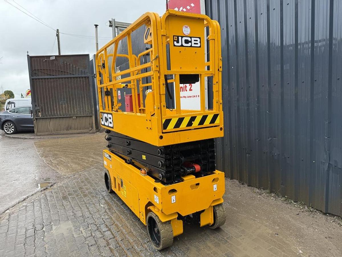 Used JCB S2632E 10m Electric Scissor Lift