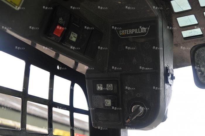 Used CATERPILLAR 216 B3