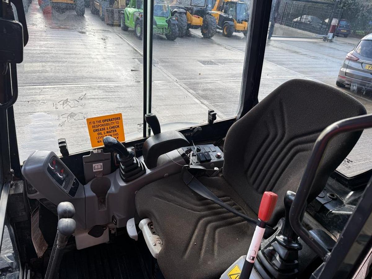 Used Kubota U27-4 2.7t Mini Excavator