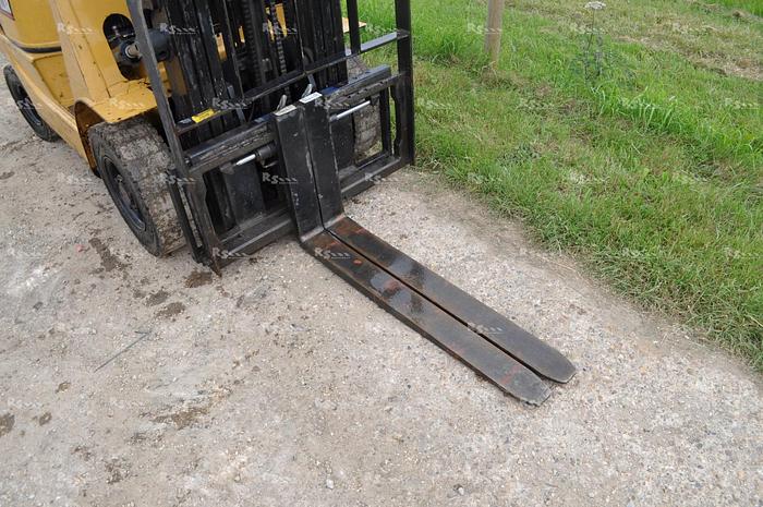 Used CATERPILLAR GP18K