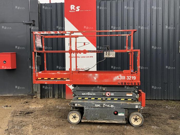Used SKYJACK SJ III 3219