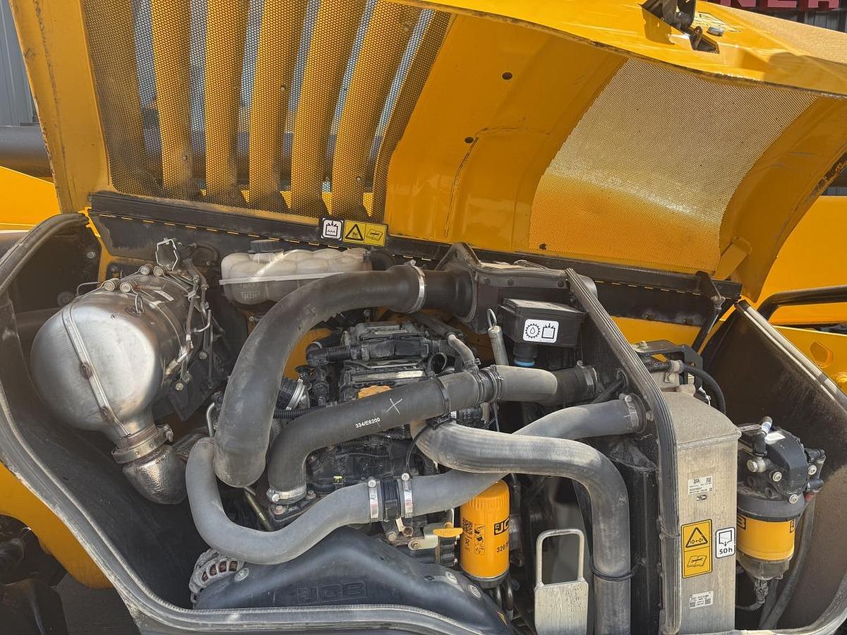 Used 2021 JCB 540-140