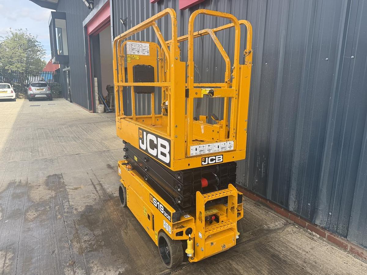 Used 2022 JCB S1930E