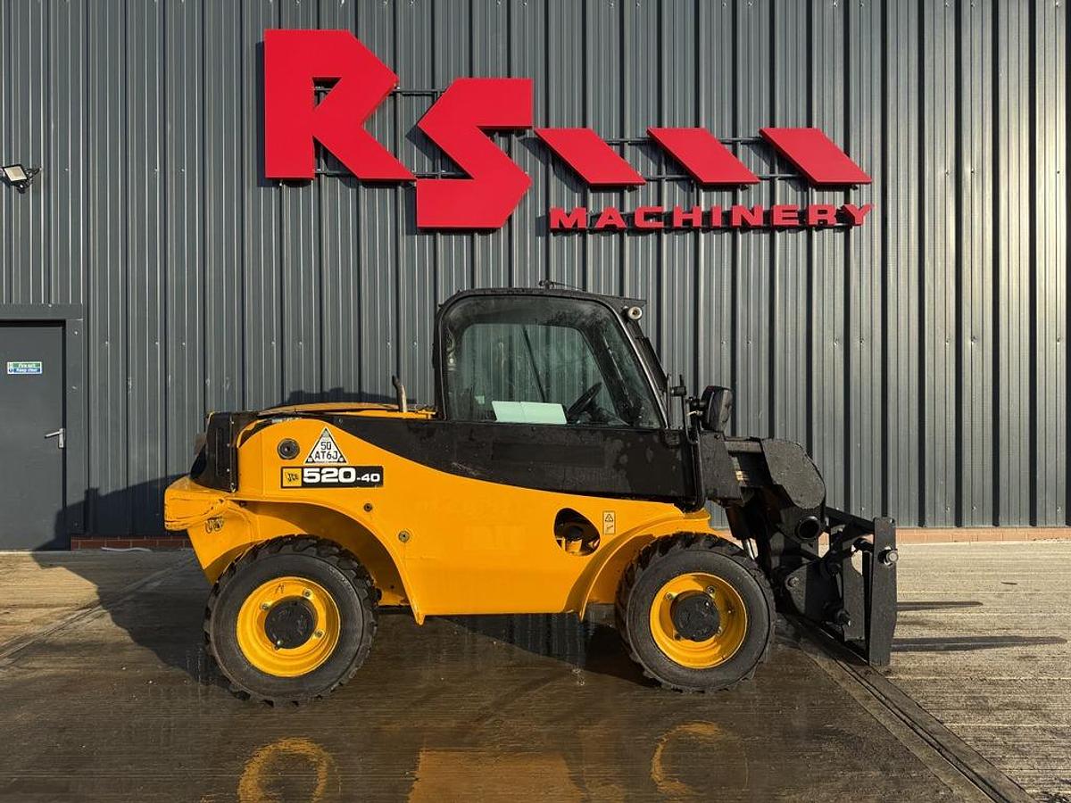 Used JCB 520-40 2t 4m Telehandler