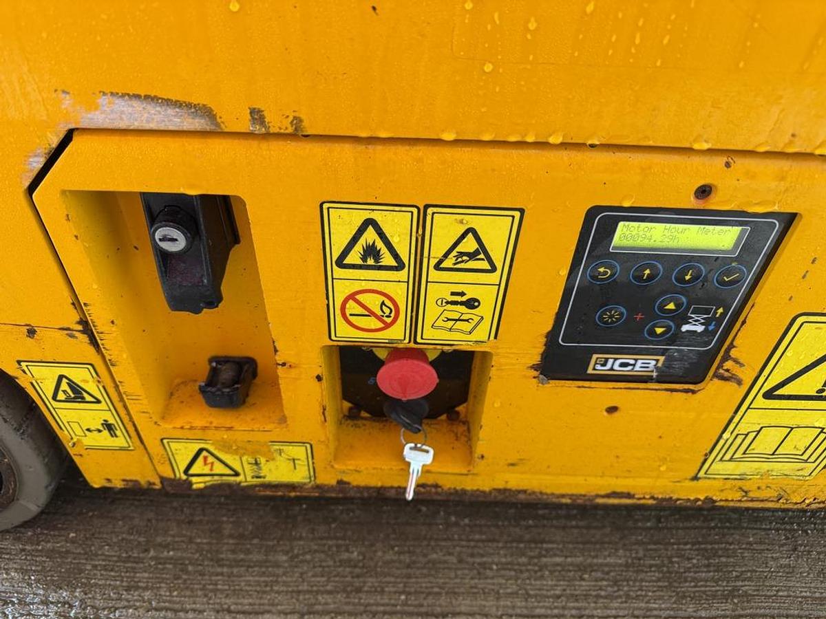 Used JCB S1930E 8m Electric Scissor Lift