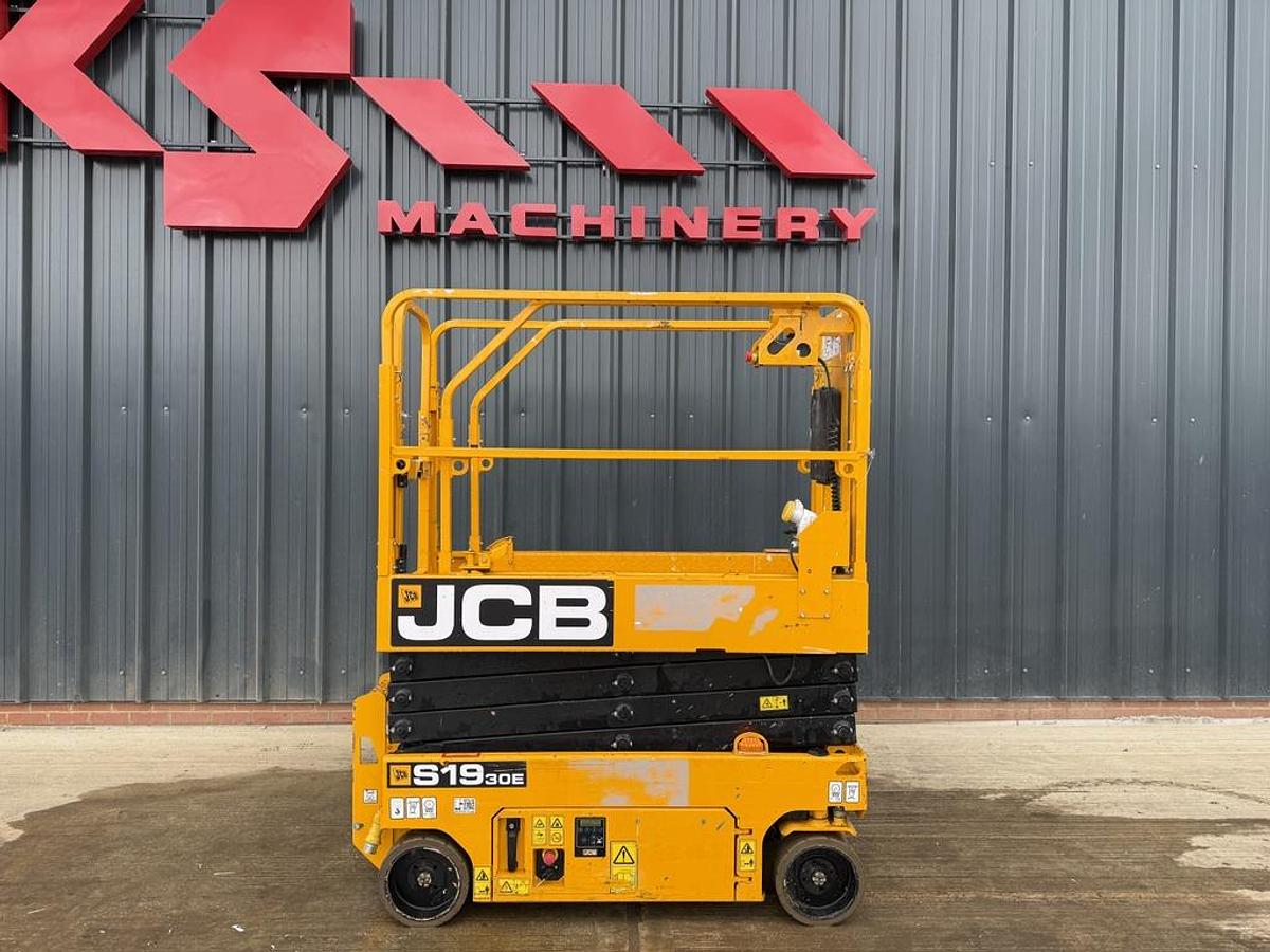 Used JCB S1930E 8m Electric Scissor Lift