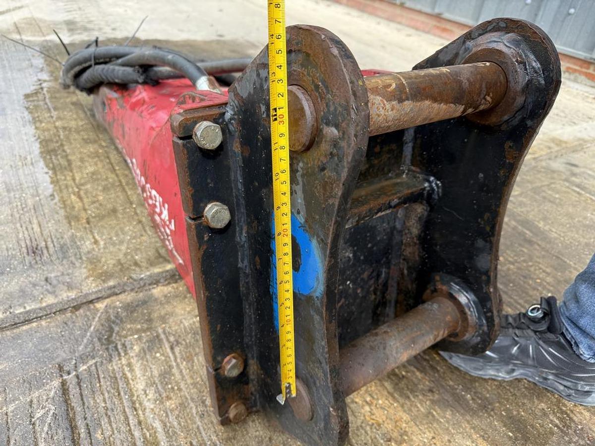 Used Takeuchi TKB302-S 3,4 - 8,0 t Hydraulic Breaker