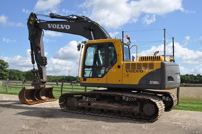 Used VOLVO EC180B LC