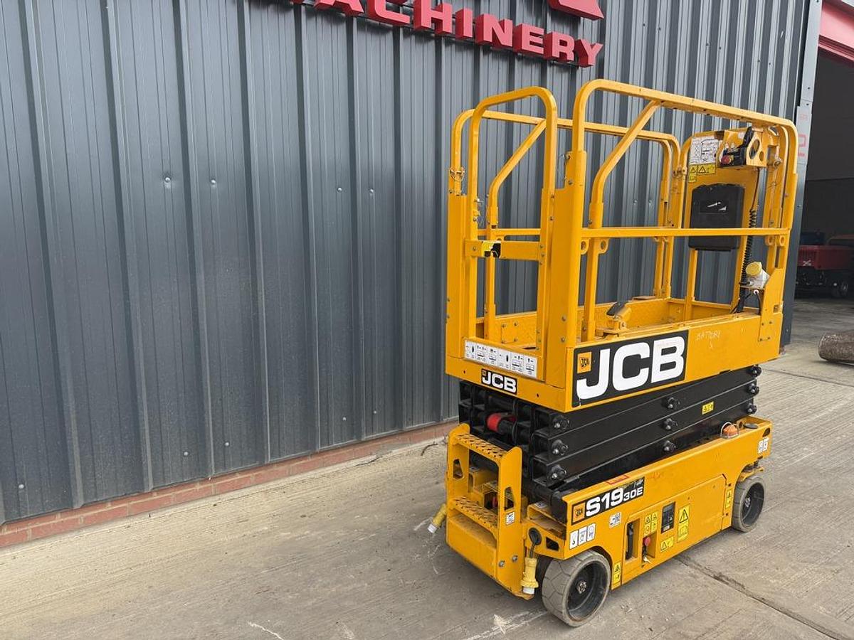 Used JCB S1930E 8m Electric Scissor Lift