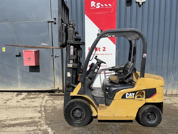Used Caterpillar DP25N 2.5t Diesel Forklift