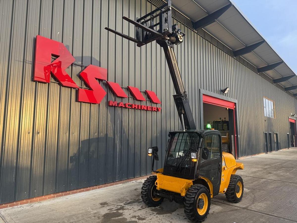 Used JCB 520-40 2t 4m Telehandler