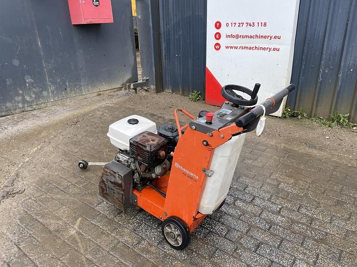 Used HUSQVARNA FS400 LV