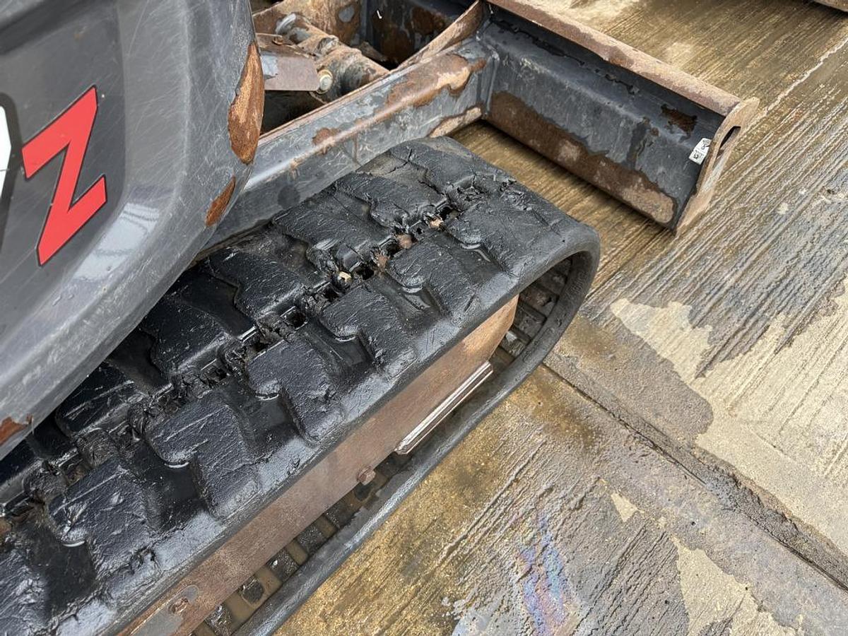 Used Bobcat E27Z 2.7t Mini Excavator