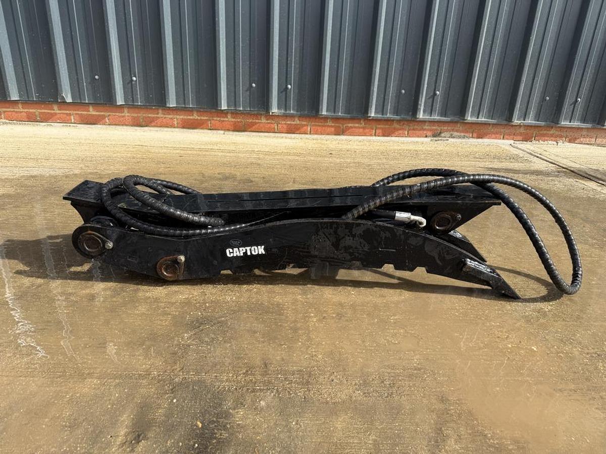 Used Captok Hydraulic Thumb