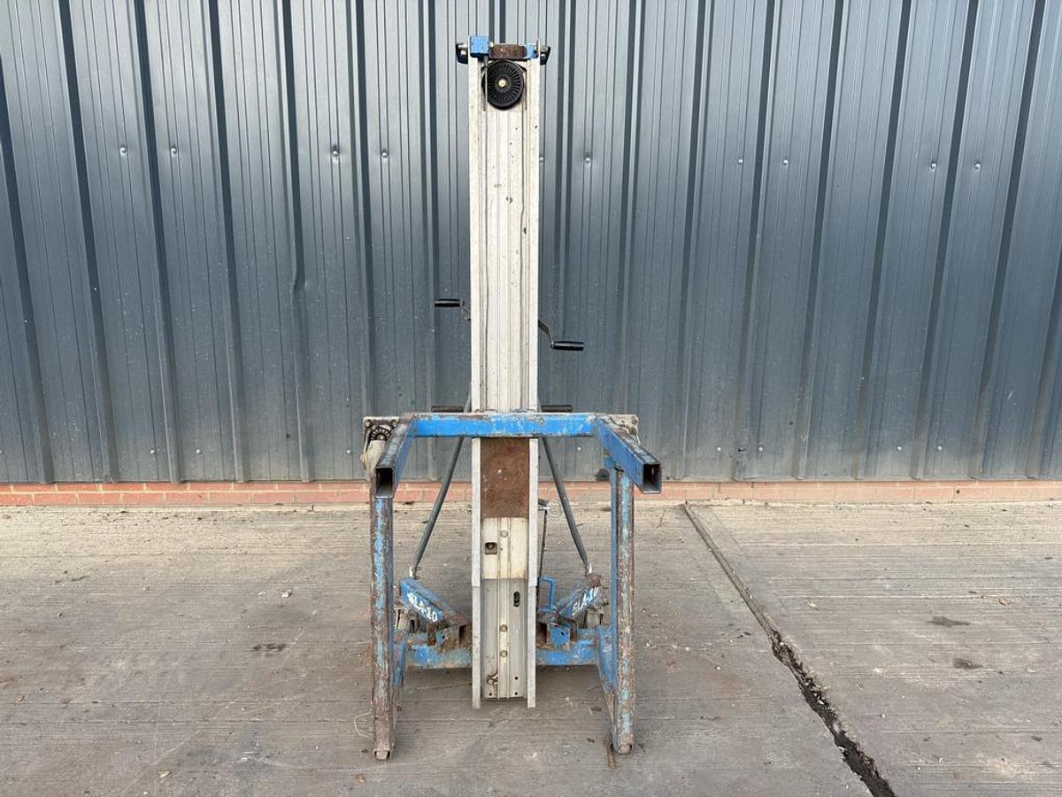 Used Genie SLA-10 Material Lift