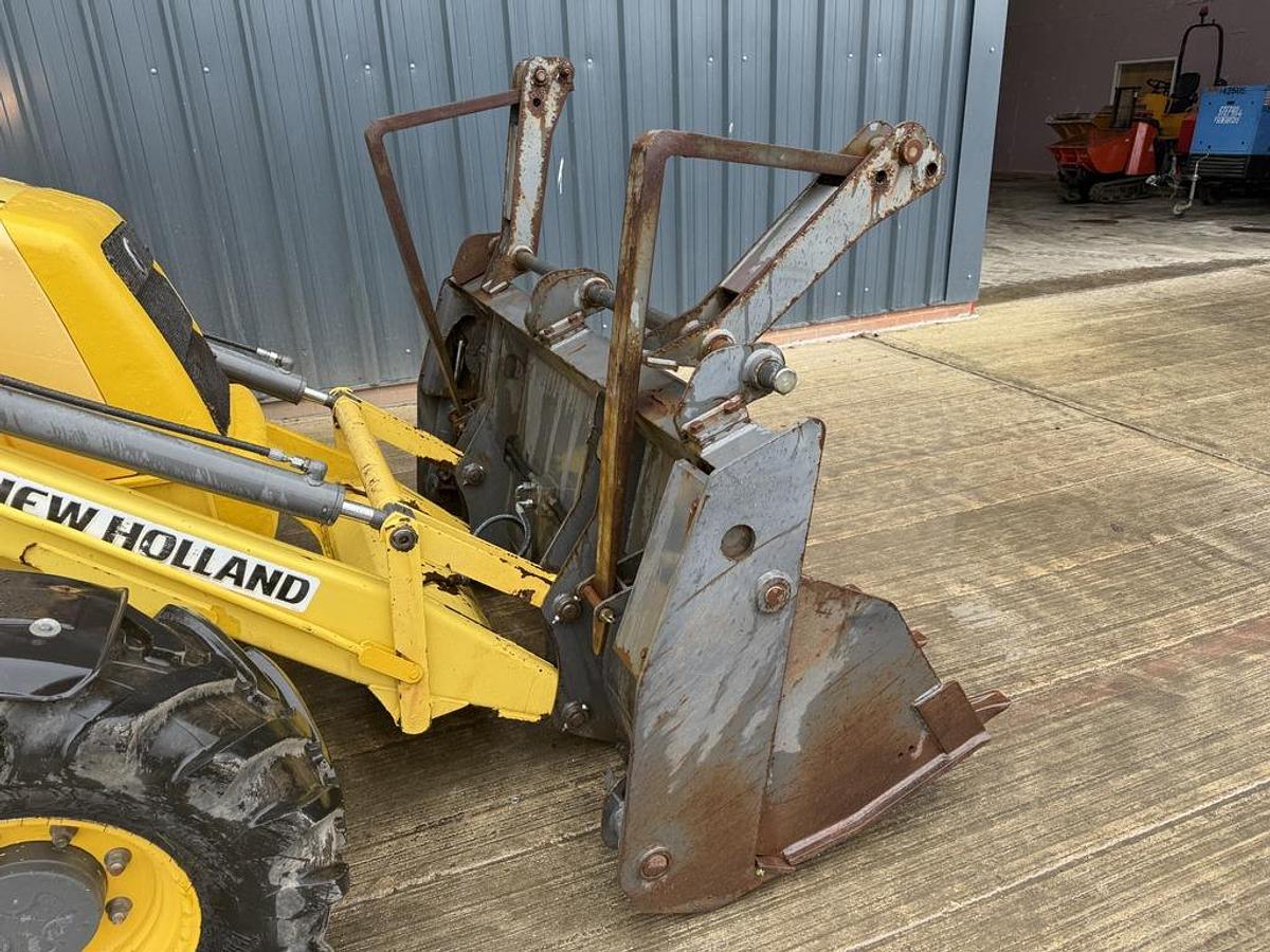 Used New Holland B110-4PT Backhoe Loader