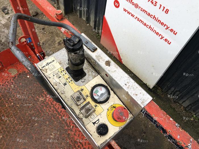 Used SKYJACK SJ III 3219