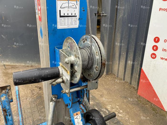 Used GENIE SLA-10 Material Lift