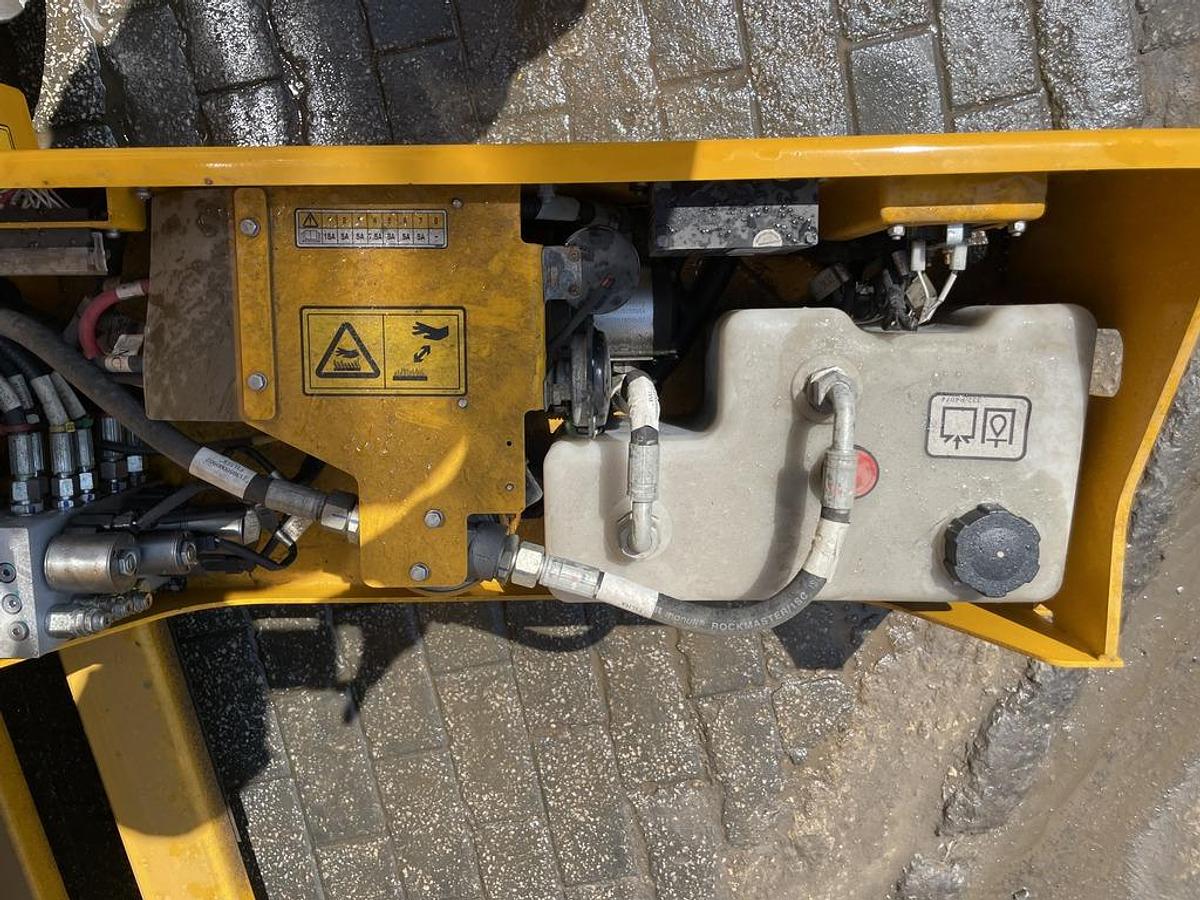 Used JCB S4046E 14m Electric Scissor Lift