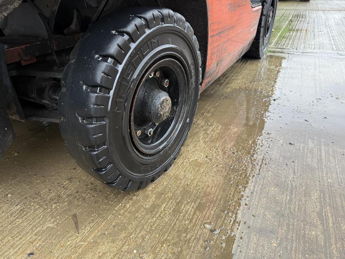 Used Toyota Tonero 2t LPG Forklift