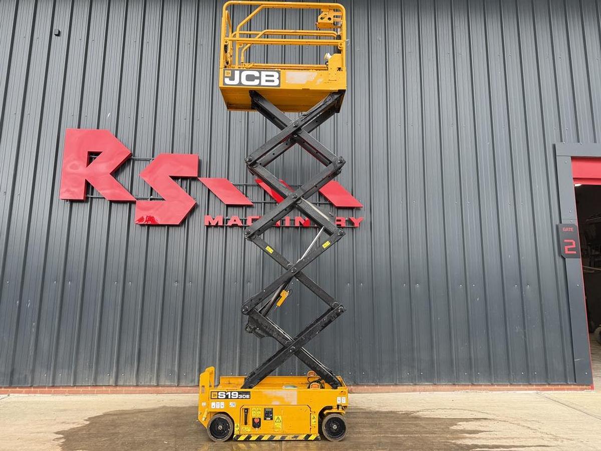 Used JCB S1930E 8m Electric Scissor Lift