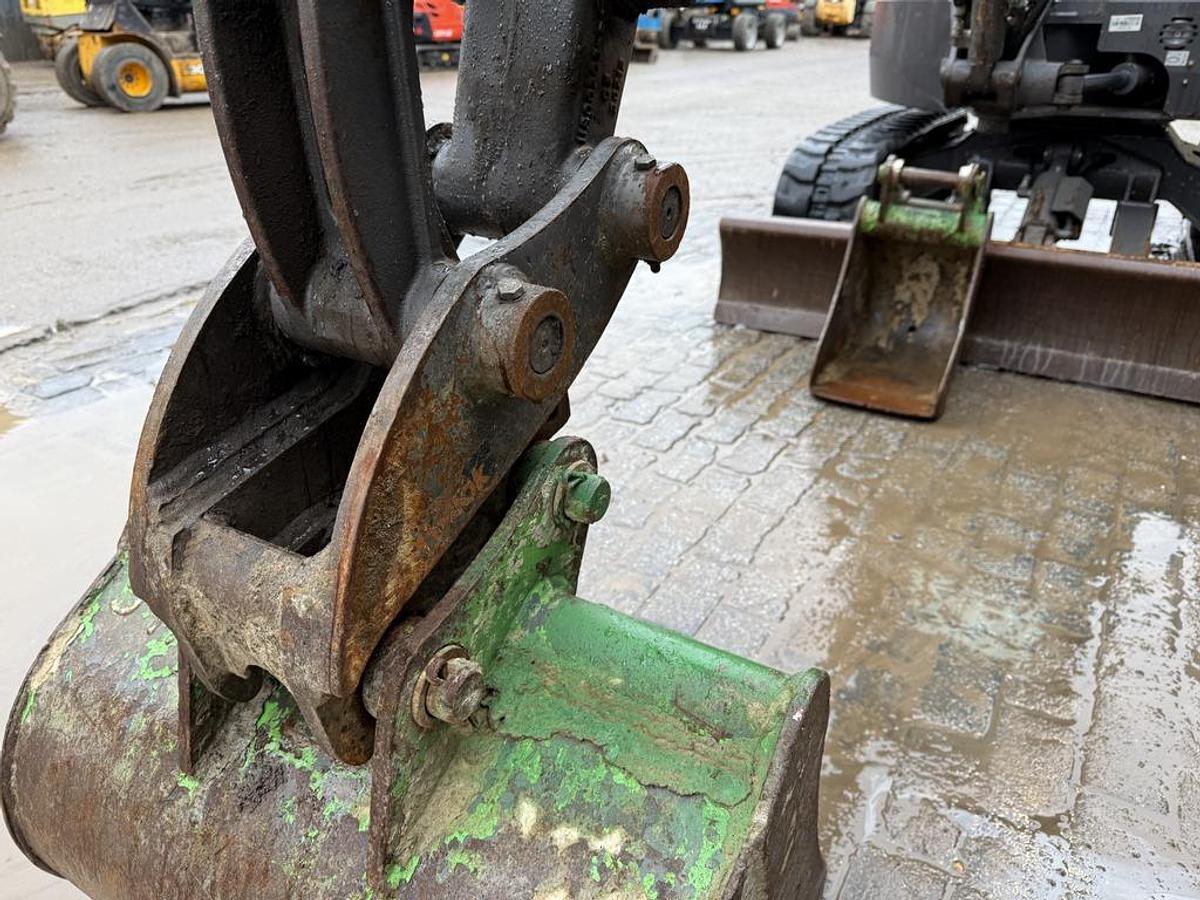 Used Volvo ECR25D 2.5t Mini Excavator