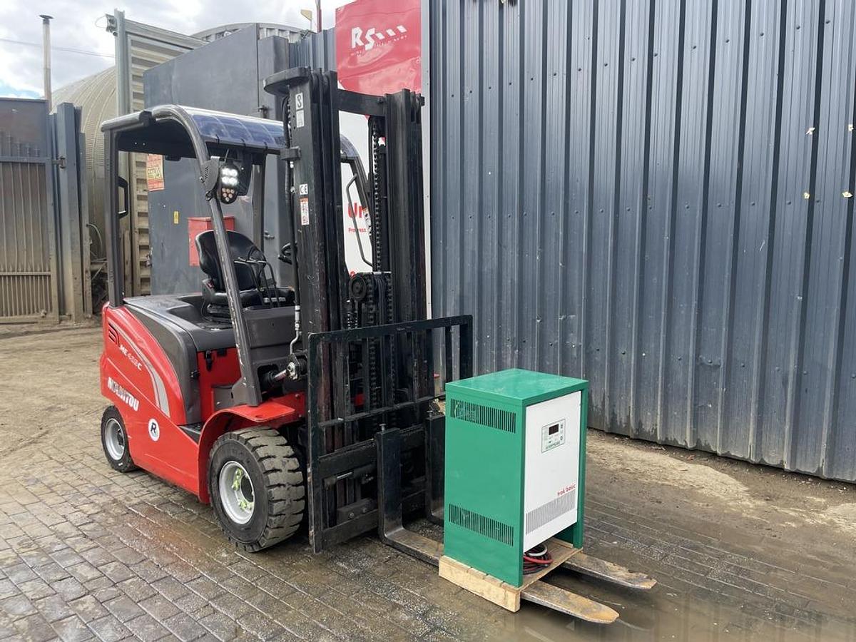 Used Manitou ME425C 2.5t Electric Forklift