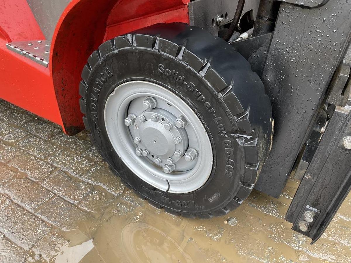 Used Manitou MI25G 2.5t LPG Forklift