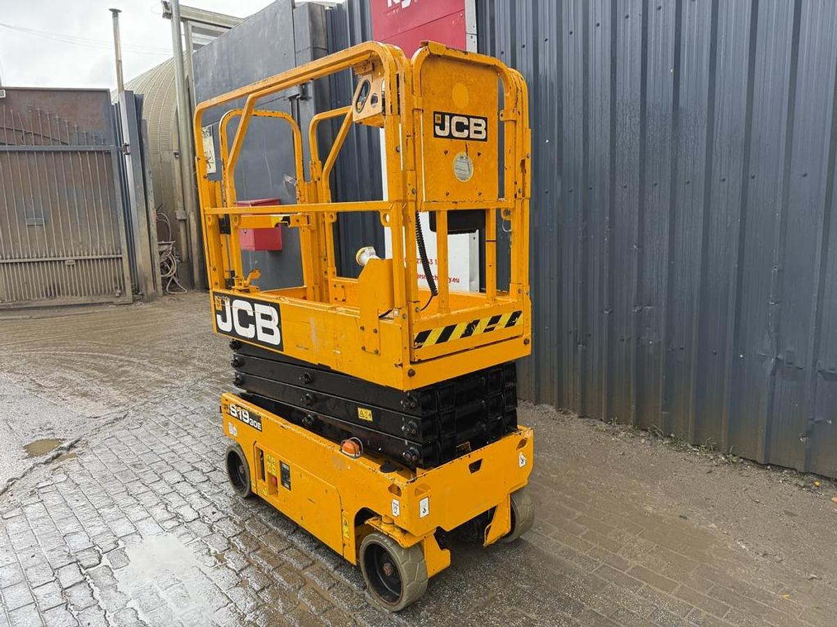Used JCB S1930E 8m Electric Scissor Lift