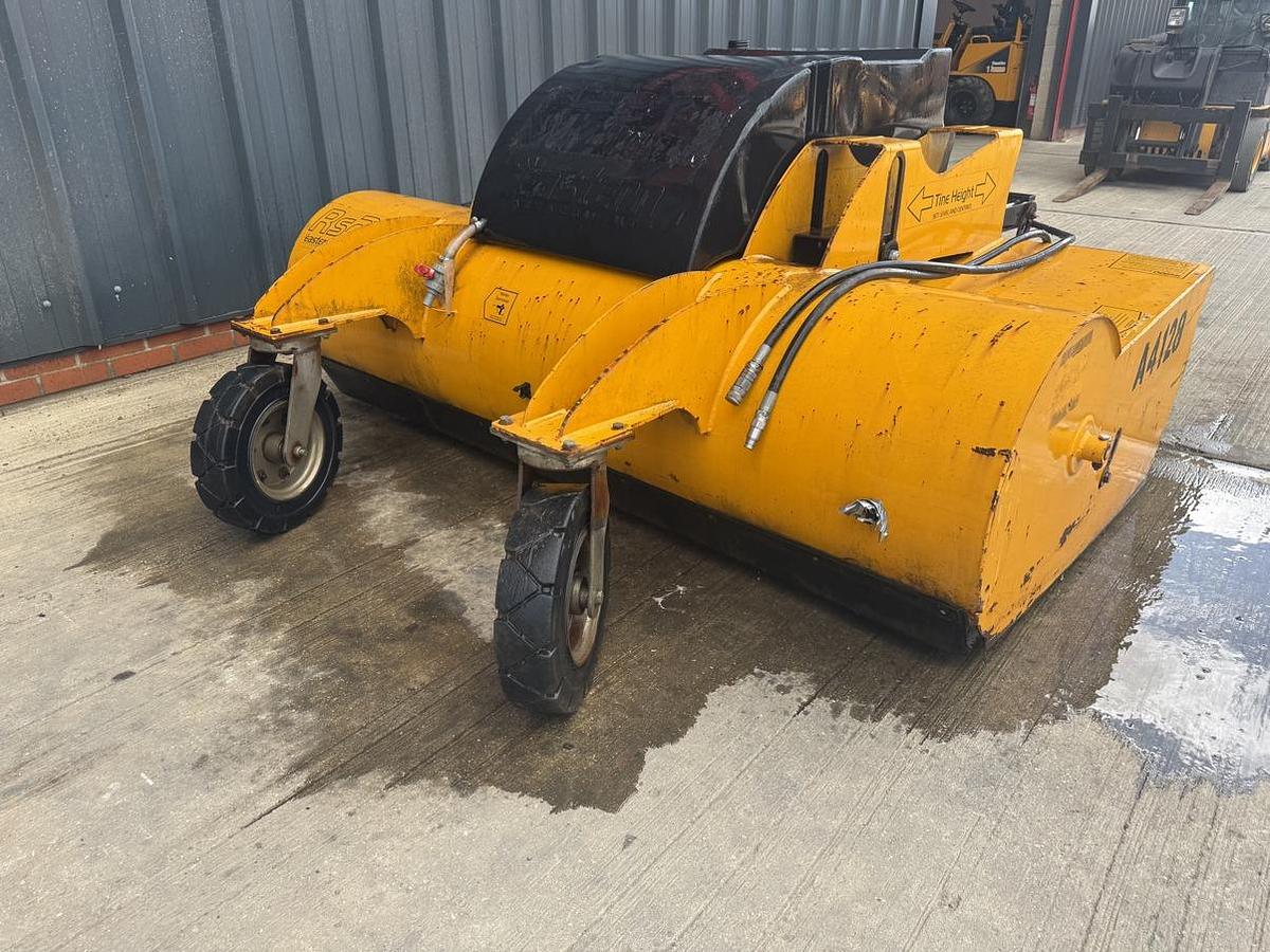 Used Eastern Attachments RS220 Sweeper Collector