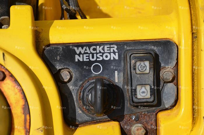 Used WACKER NEUSON RT82-SC2