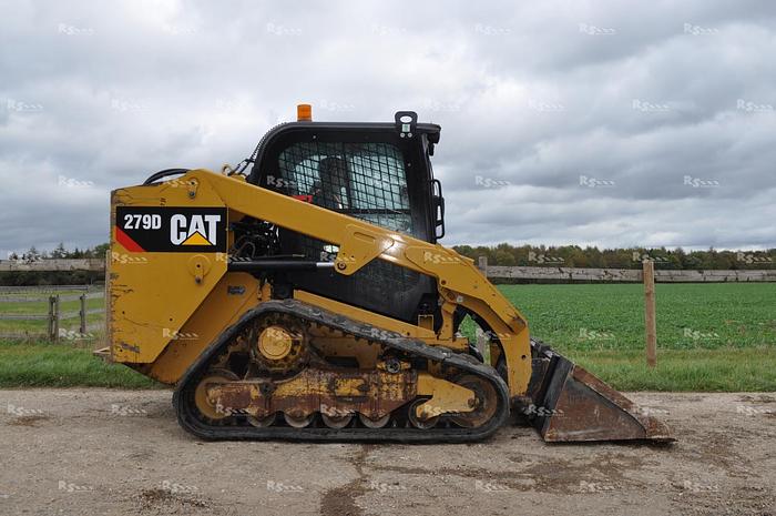 Used CATERPILLAR 279D