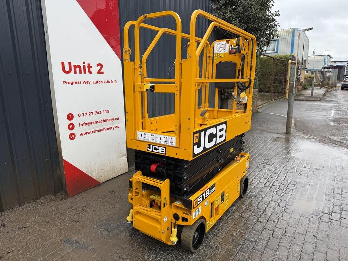 Used JCB S1930E 8m Electric Scissor Lift
