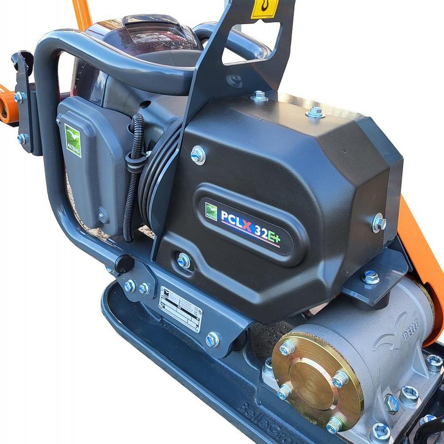 Used 61 KG BATTERY-POWERED VIBRATORY PLATE COMPACTOR