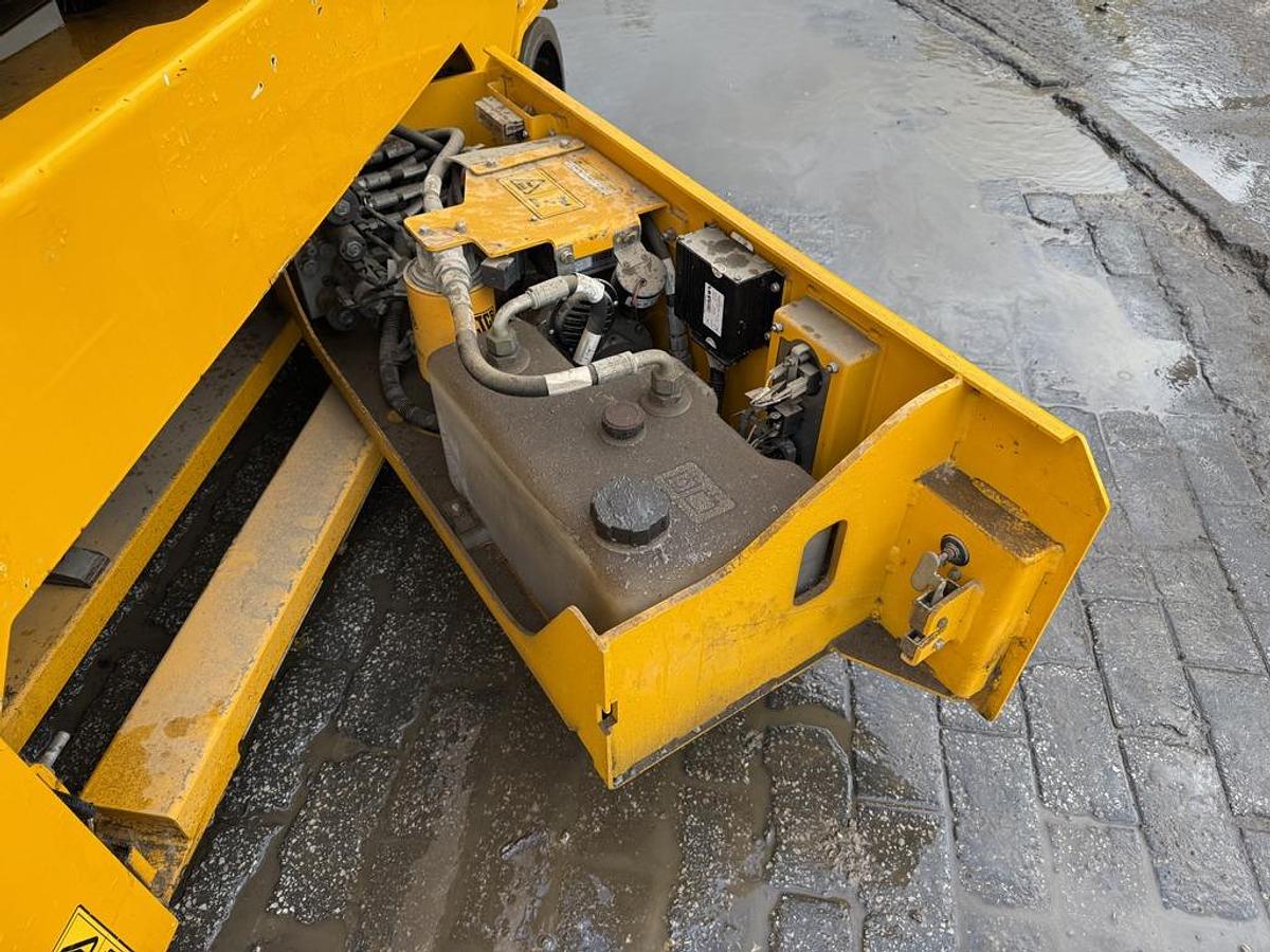 Used JCB S3246E 12m Electric Scissor Lift