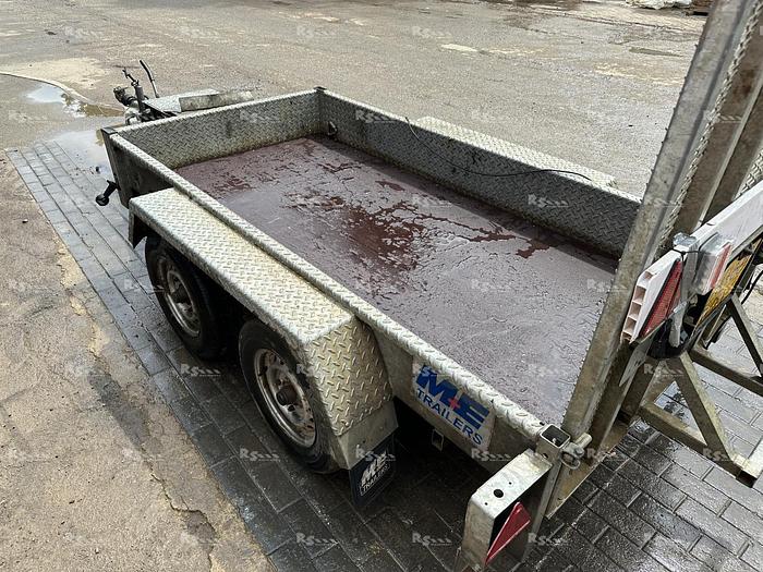 Použitý MEREDITH AND EYRE MEP2784