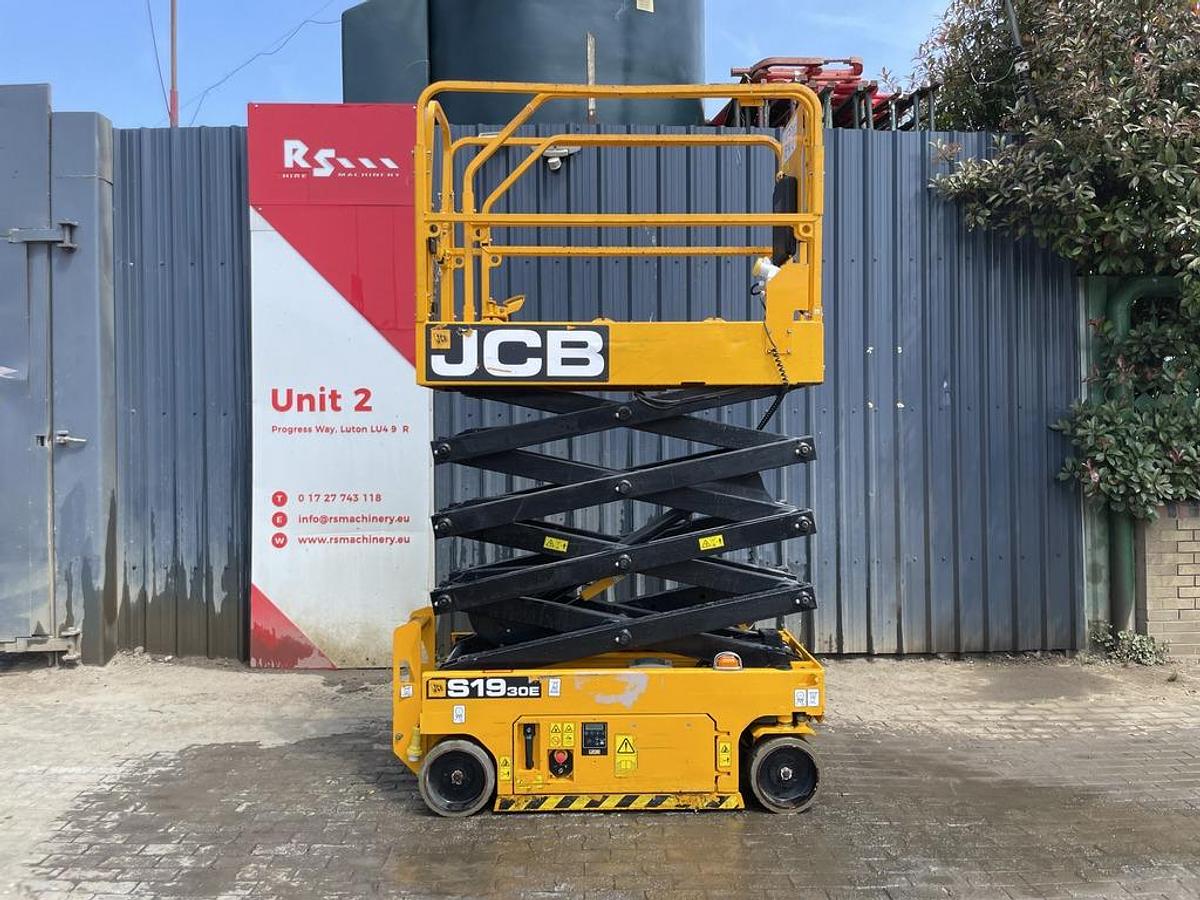 Used JCB S1930E 8m Electric Scissor Lift