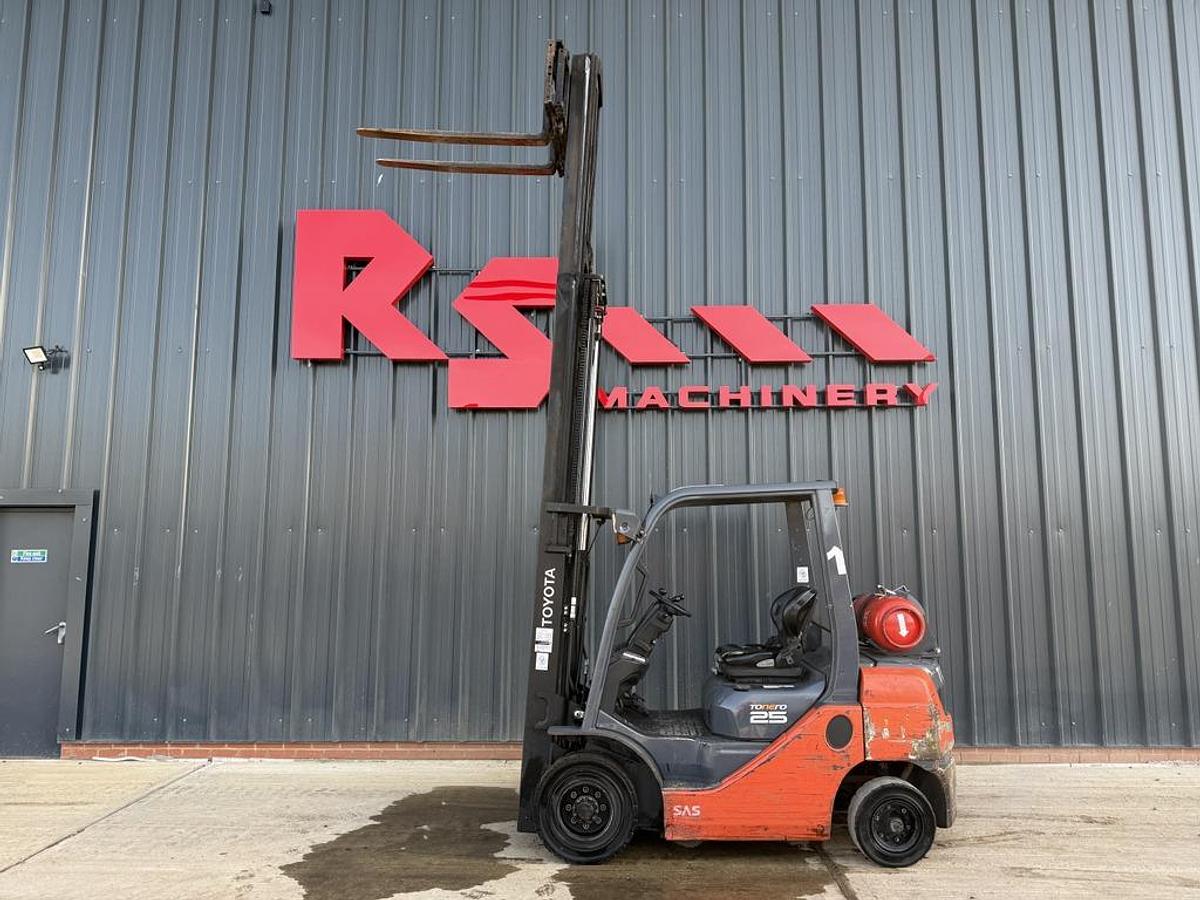 Used Toyota Tonero 2.5t LPG Forklift