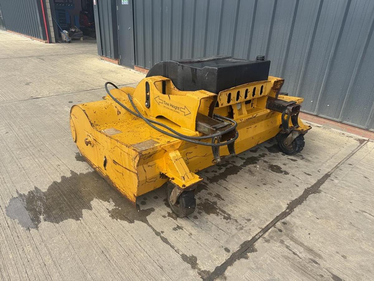 Used Eastern RS220 Sweeper Collector