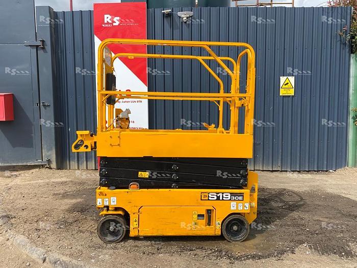Used JCB 7.8m Electric Scissor Lift