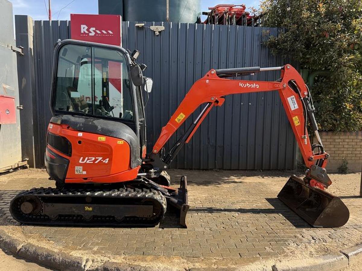 Used KUBOTA U27-4