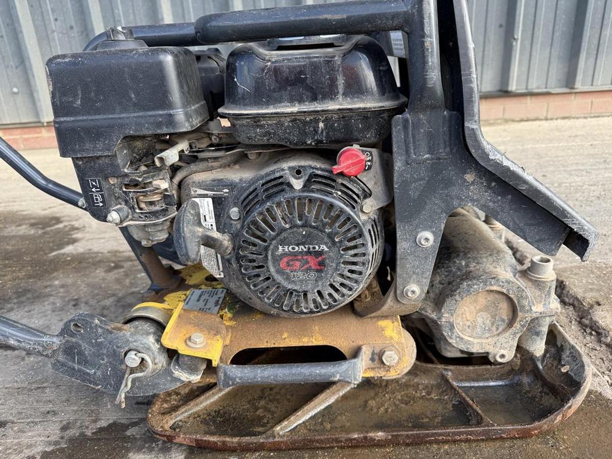 Used Bomag BP 10/35 65kg Plate Compactor