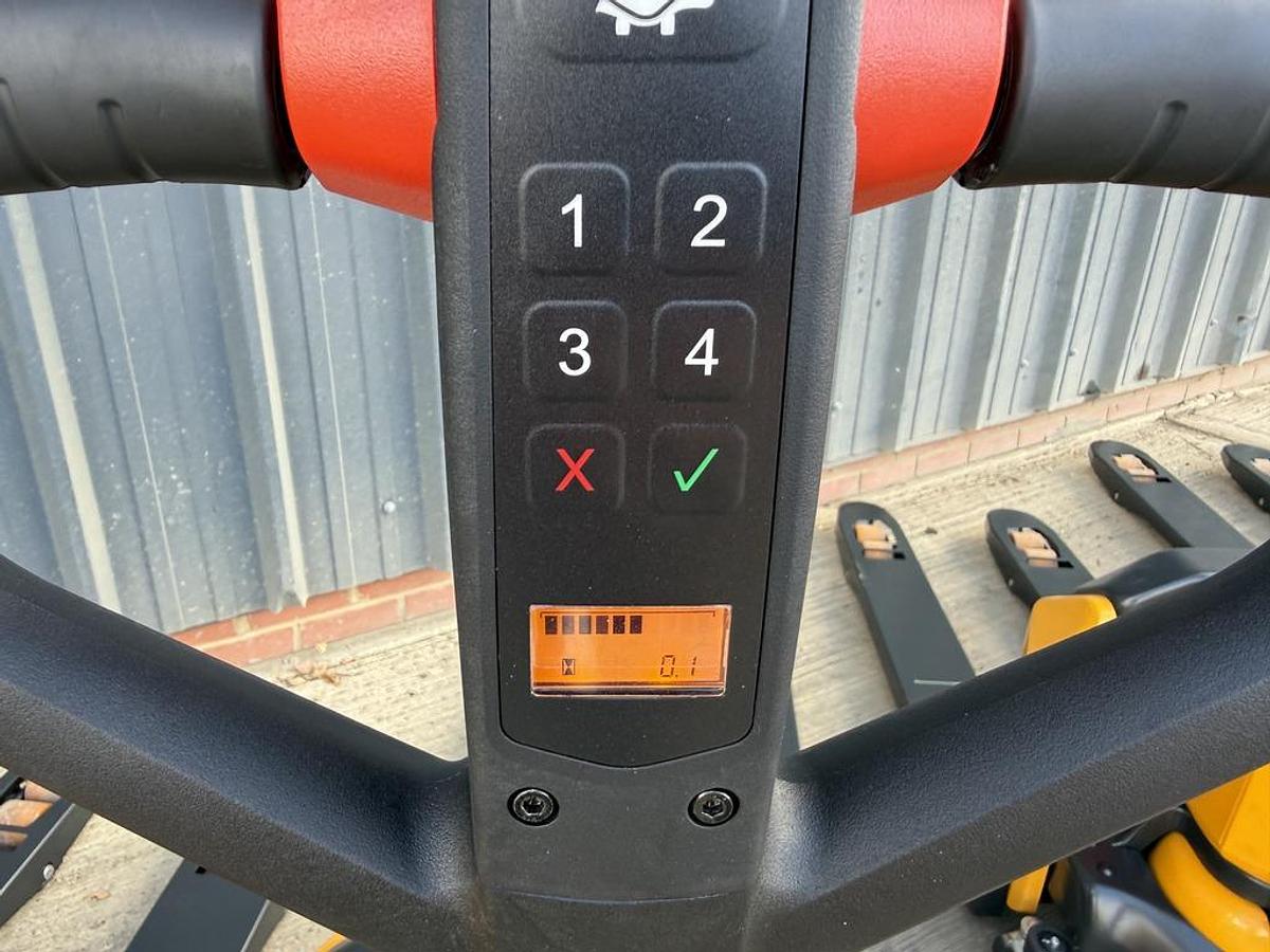 Used LiuGong CLG2020L 2t Electric Pallet Truck
