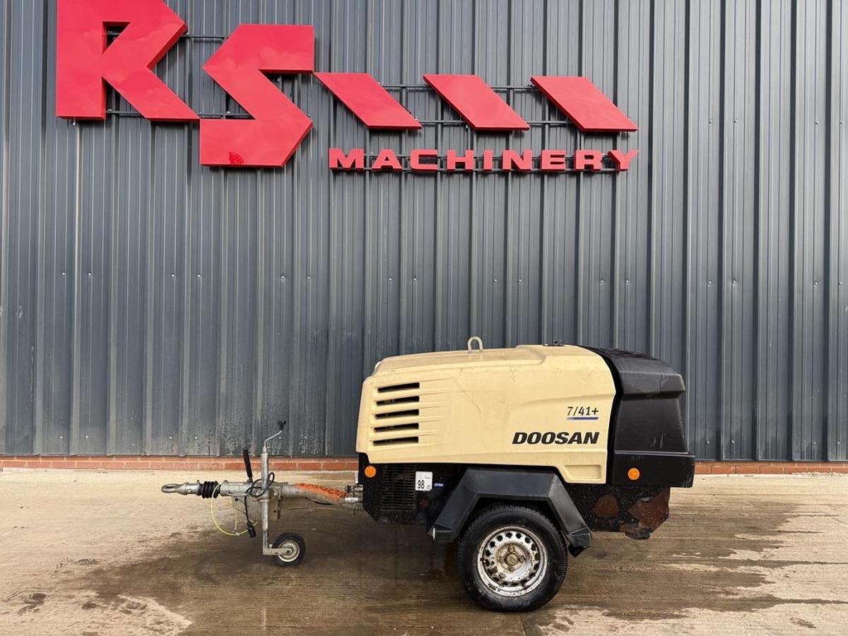 Used Doosan 7/41+ 4 m3/min Compressor