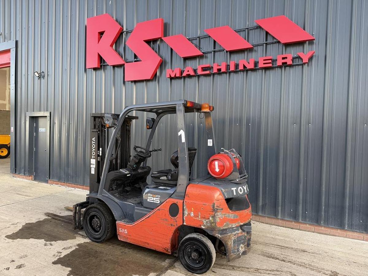 Used Toyota Tonero 2.5t LPG Forklift