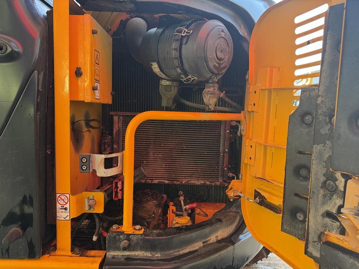 Used JCB JZ141 LC 16t Tracked Excavator